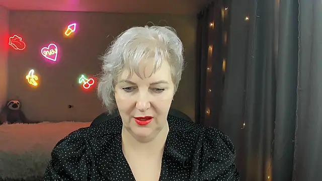 Mary-Leee online show from 03/22/26, 04:27