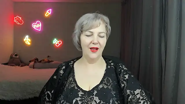 Mary-Leee online show from 04/16/26, 06:03