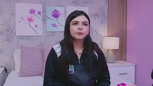 EmmaLeens online show from 04/02/26, 11:30