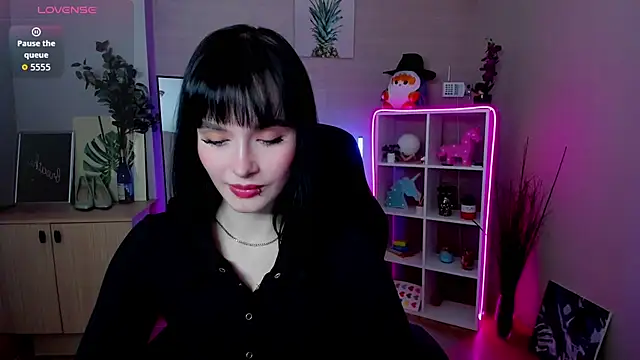 demetra   online show from 03/18/26, 08:28