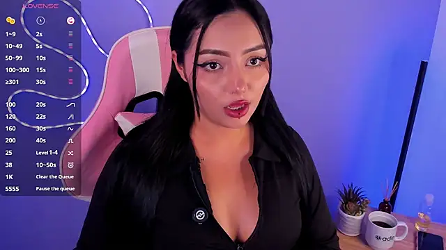 Snapshot of NinaAngel6 chatting on 05/26/26, 04:41 NinaAngel6 online show from 05/26/26, 04:41