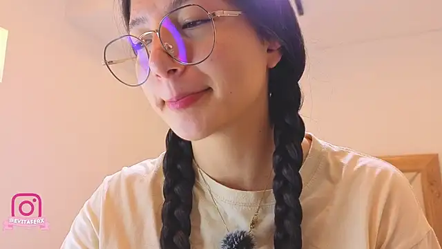 eva depp  online show from 05/19/26, 10:32