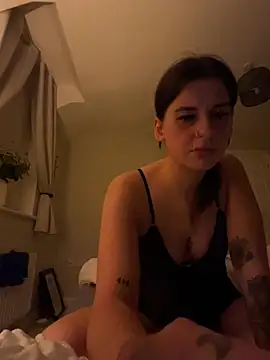 Alicemaexx online show from 04/11/26, 10:25