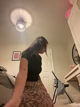 Alicemaexx online show from 04/24/26, 08:11