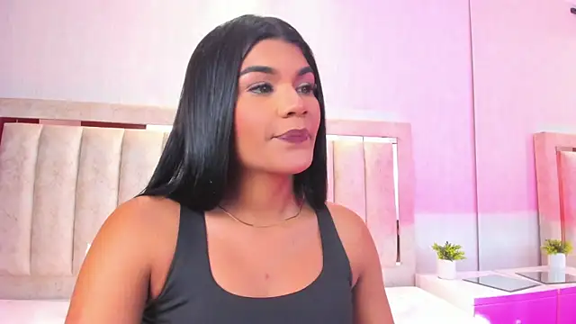 Snapshot of AlaiaMoretti_ chatting on 05/22/26, 11:54 AlaiaMoretti online show from 05/22/26, 11:54