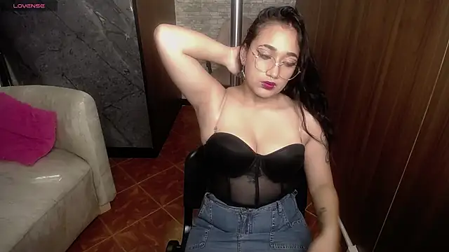 Aura cute  online show from 03/05/26, 03:46