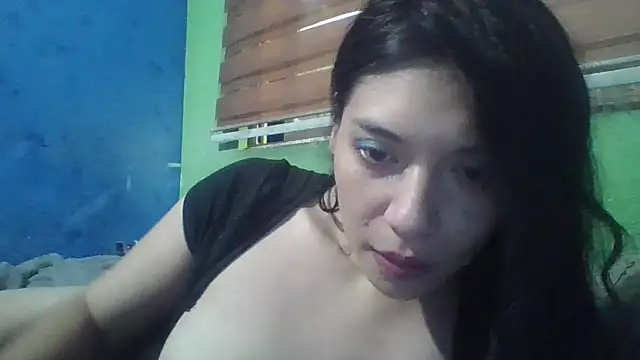 Soylilayblue online show from 04/05/26, 11:35