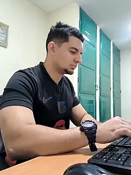 Snapshot of Jaramill07 chatting on 02/28/26, 11:44 Jaramill07 online show from 02/28/26, 11:44