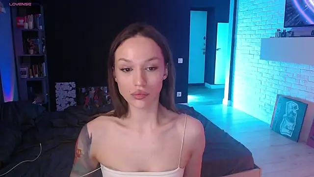 Snapshot of Jade_Amore chatting on 05/06/26, 04:23 Jade Amore online show from 05/06/26, 04:23