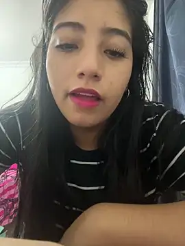 Sexy mia outdoors online show from 04/11/26, 07:45