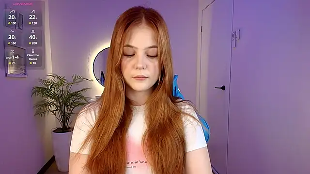 Elle Funning online show from 03/26/26, 02:17