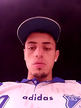 Snapshot of Cristianramos199 chatting on 03/01/26, 04:42 Cristianramos199 online show from 03/01/26, 04:42