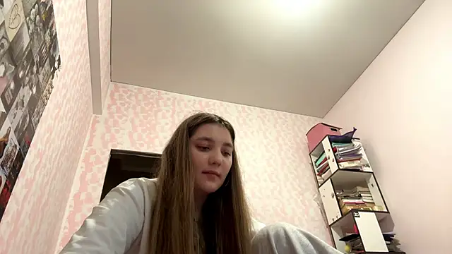 Snapshot of JanineThielman chatting on 06/14/26, 01:24 JanineThielman online show from 06/14/26, 01:24