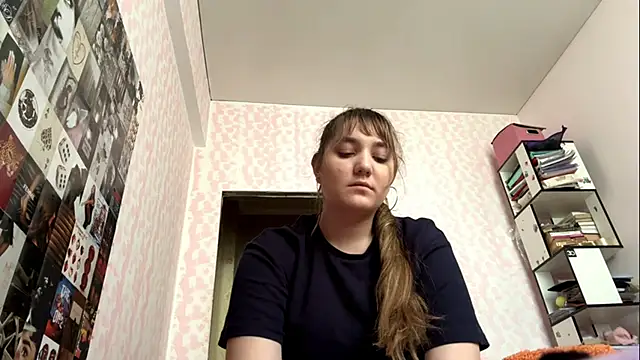 Snapshot of JanineThielman chatting on 06/16/26, 10:07 JanineThielman online show from 06/16/26, 10:07