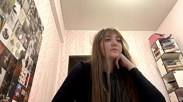 Snapshot of JanineThielman chatting on 06/18/26, 01:26 JanineThielman online show from 06/18/26, 01:26