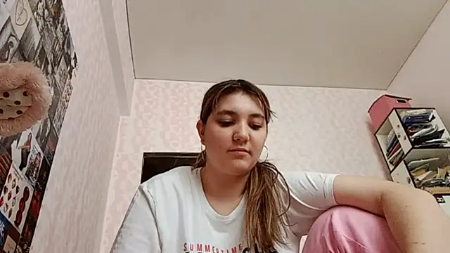 Snapshot of JanineThielman chatting on 07/11/26, 06:38 JanineThielman online show from 07/11/26, 06:38