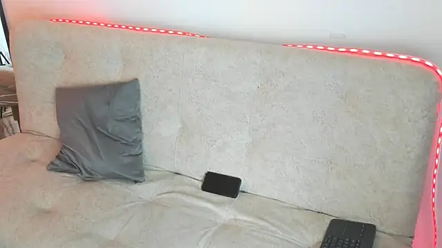 Snapshot of Damon_Kovac chatting on 02/26/26, 01:32 Damon Kovac online show from 02/26/26, 01:32