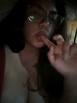 Snapshot of -BOBE1 chatting on 03/01/26, 05:09 -BOBE1 online show from 03/01/26, 05:09