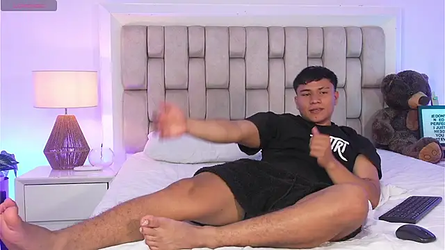 Snapshot of jordan_thompson chatting on 02/24/26, 01:03 jordan thompson online show from 02/24/26, 01:03