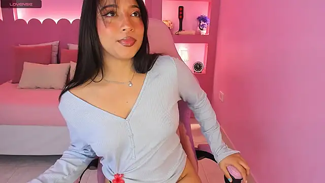 Holy Lux online show from 04/08/26, 04:01