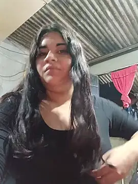 Snapshot of Orianamzn21 chatting on 07/27/26, 11:34 Orianamzn21 online show from 07/27/26, 11:34