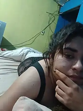 Snapshot of Orianamzn21 chatting on 07/28/26, 11:50 Orianamzn21 online show from 07/28/26, 11:50