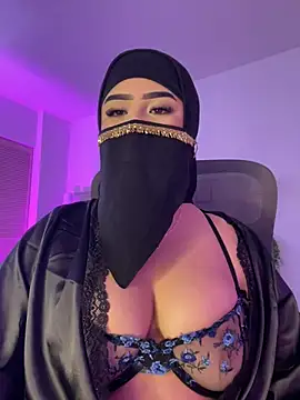 Snapshot of Yasmin_cute chatting on 07/06/26, 03:03 Yasmin cute online show from 07/06/26, 03:03