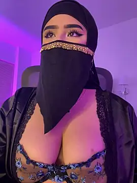 Snapshot of Yasmin_cute chatting on 07/13/26, 06:22 Yasmin cute online show from 07/13/26, 06:22