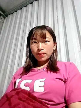 Snapshot of Xuka-xx chatting on 02/25/26, 12:26 Xuka-xx online show from 02/25/26, 12:26