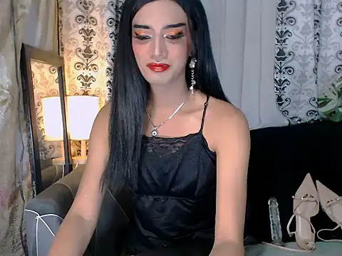 Snapshot of Queeny_Cassandra chatting on 07/22/26, 12:02 Queeny Cassandra online show from 07/22/26, 12:02