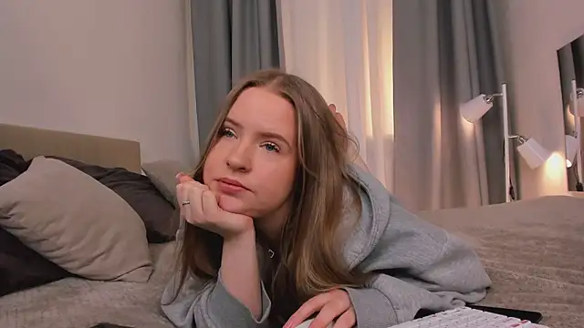 Arya Thomas online show from 03/24/26, 04:45