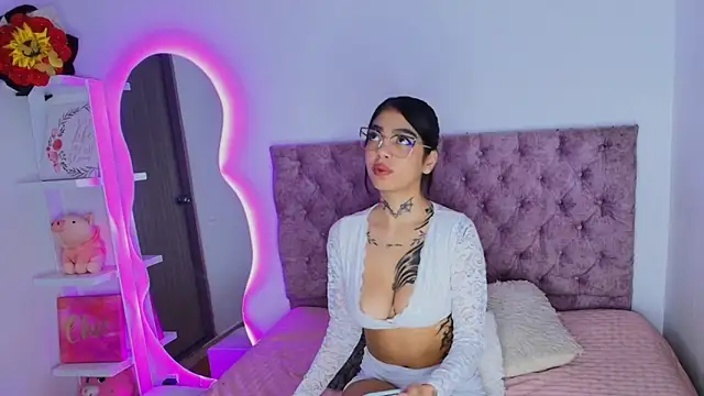 CamilaVelour online show from 03/11/26, 03:01