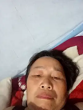 heesuu11 online show from 05/12/26, 09:56