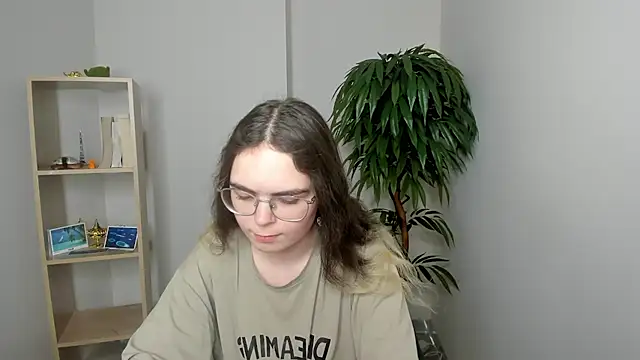 Snapshot of MyrlZangger chatting on 02/27/26, 09:53 MyrlZangger online show from 02/27/26, 09:53