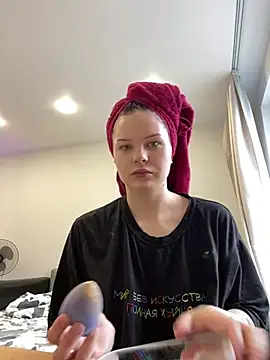 Snapshot of CindyMil chatting on 06/28/26, 03:45 CindyMil online show from 06/28/26, 03:45