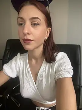 Snapshot of Anna_Gilbert chatting on 03/23/26, 01:37 Anna Gilbert online show from 03/23/26, 01:37