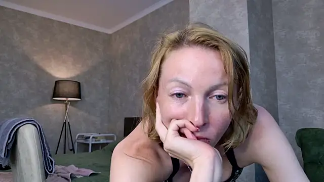 Snapshot of angelicfenix chatting on 06/10/26, 01:43 angelicfenix online show from 06/10/26, 01:43