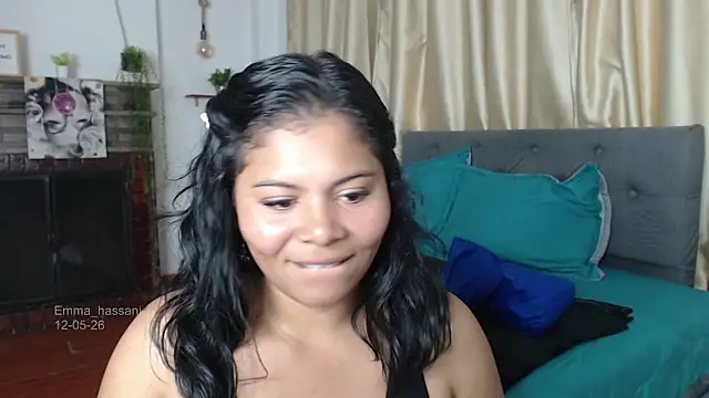 Emma hassani online show from 05/12/26, 06:49