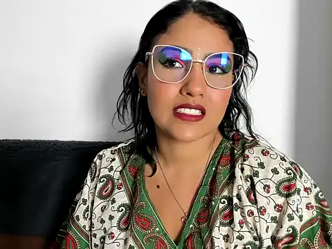 TatyGomez  online show from 05/19/26, 03:35