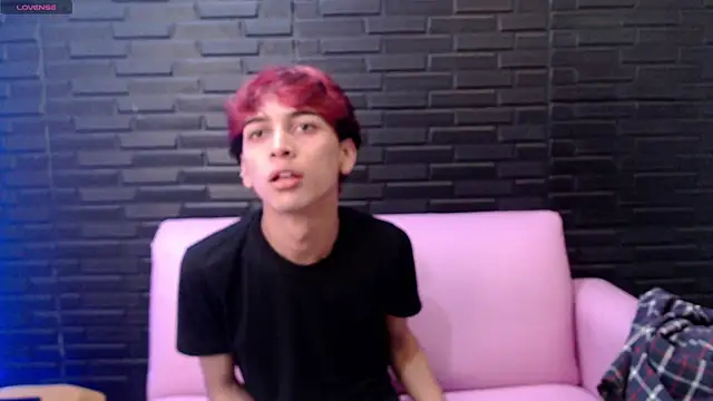 Snapshot of DanteLux chatting on 02/26/26, 04:17 DanteLux online show from 02/26/26, 04:17