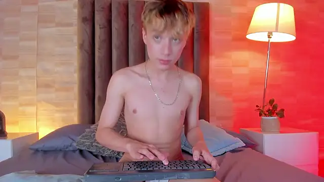 Isaac Grey online show from 03/17/26, 07:28