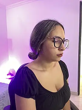 Snapshot of MANU_EF chatting on 02/28/26, 12:50 MANU EF online show from 02/28/26, 12:50