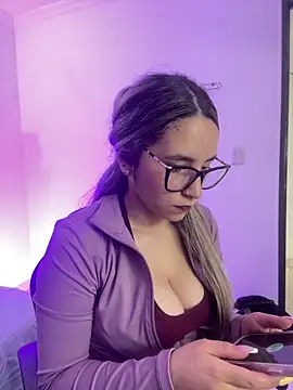 Snapshot of MANU_EF chatting on 03/02/26, 01:18 MANU EF online show from 03/02/26, 01:18