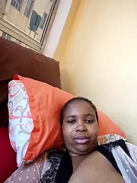 Snapshot of SexyEyes4 chatting on 02/25/26, 10:47 SexyEyes4 online show from 02/25/26, 10:47