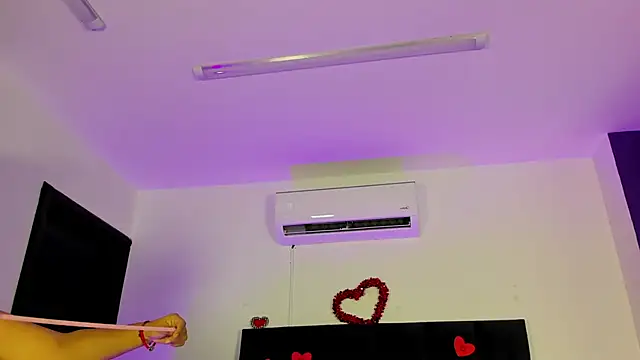 scarlet  ray  online show from 03/03/26, 10:10