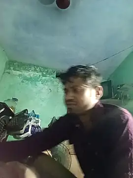 Snapshot of Varun908662 chatting on 04/18/26, 07:07 Varun908662 online show from 04/18/26, 07:07