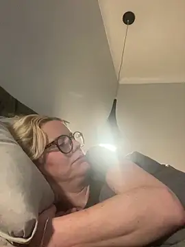 Snapshot of Amelie_BlondeXX chatting on 03/01/26, 11:56 Amelie BlondeXX online show from 03/01/26, 11:56