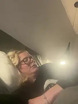 Snapshot of Amelie_BlondeXX chatting on 03/02/26, 10:22 Amelie BlondeXX online show from 03/02/26, 10:22