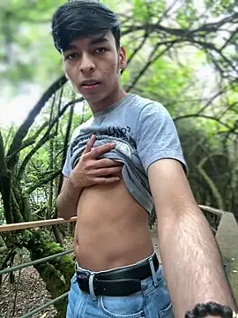 Snapshot of The_Conquer chatting on 03/13/26, 06:36 The Conquer online show from 03/13/26, 06:36