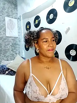 medusafox  online show from 03/24/26, 04:28